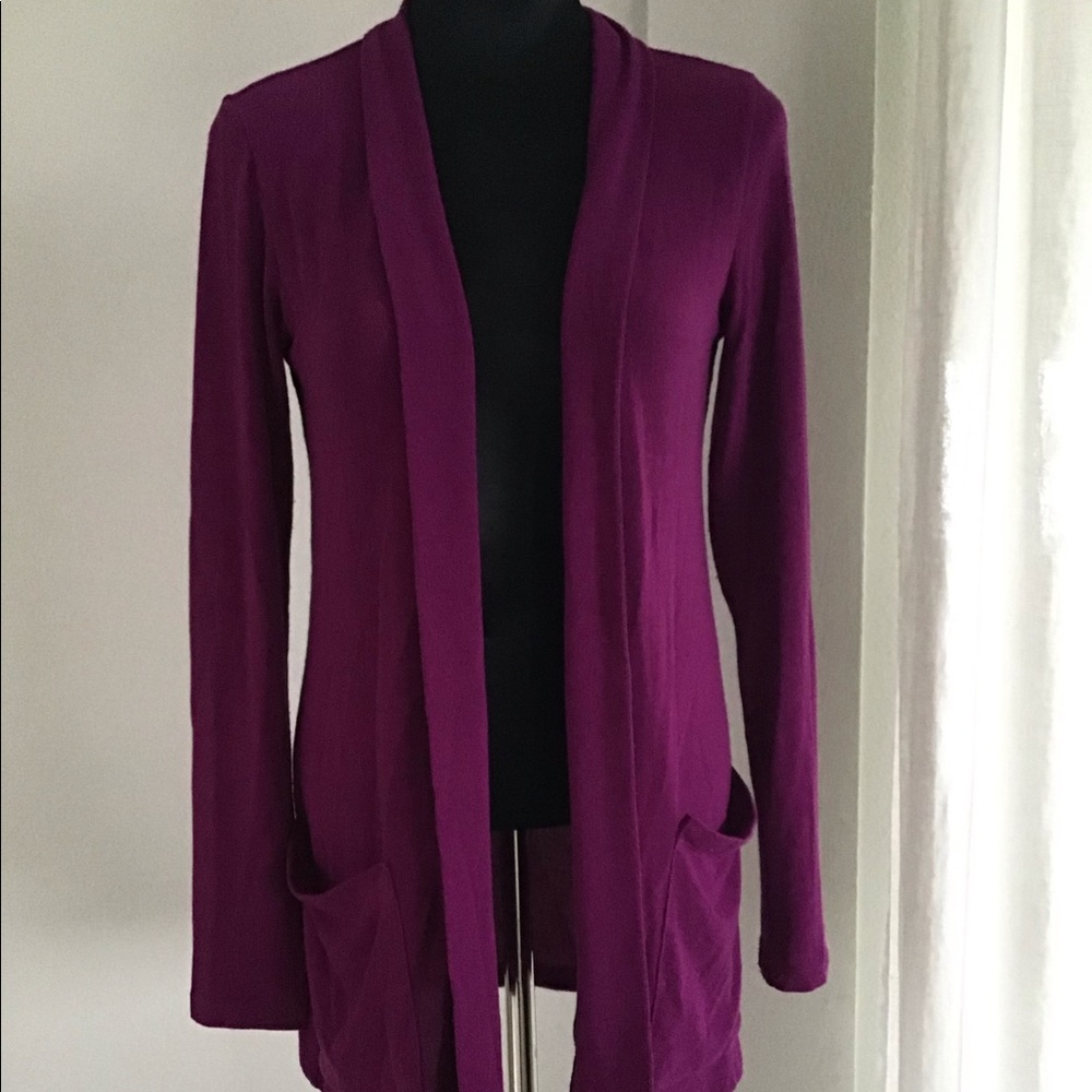 Nordy’s fushia cardigan with pockets